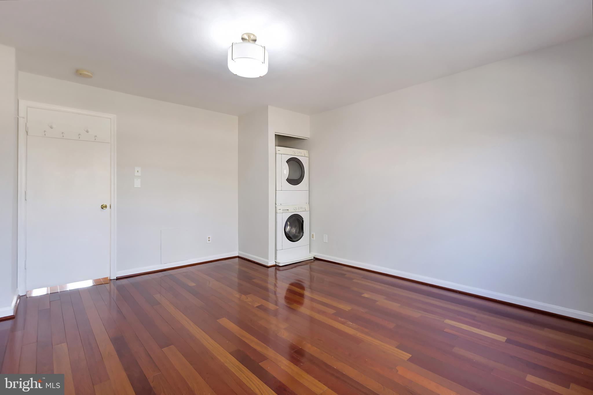 8218 Carrleigh Parkway, Unit 10 Springfield, VA 22152 - Photo 11 of 26 Main Bedroom