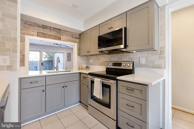 $415,000 | 8218 Carrleigh Parkway, Unit 10, Springfield, VA 22152