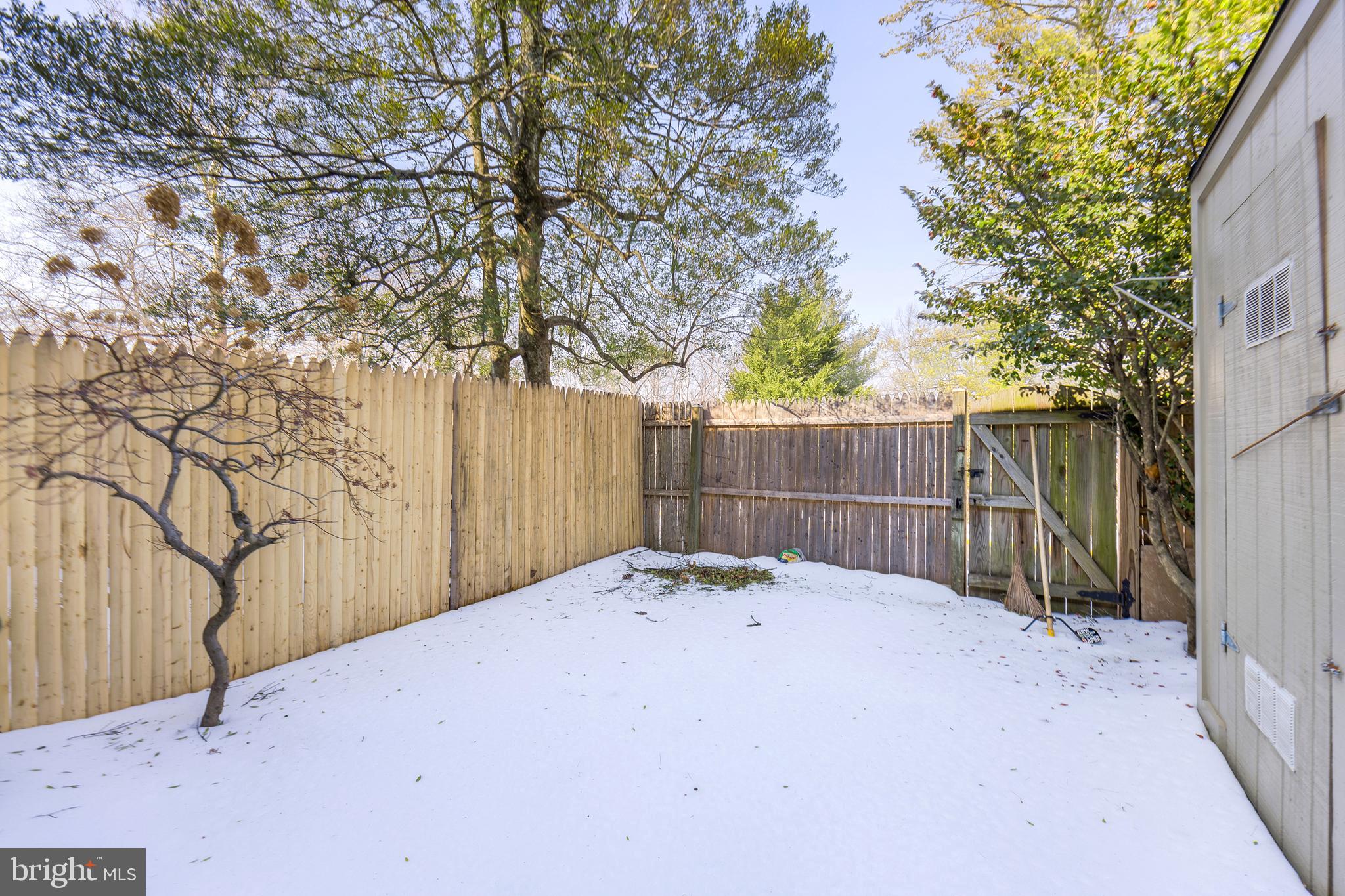 8218 Carrleigh Parkway, Unit 10 Springfield, VA 22152 - Photo 23 of 26 Exterior