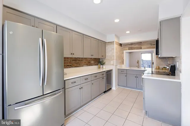 $415,000 | 8218 Carrleigh Parkway, Unit 10, Springfield, VA 22152