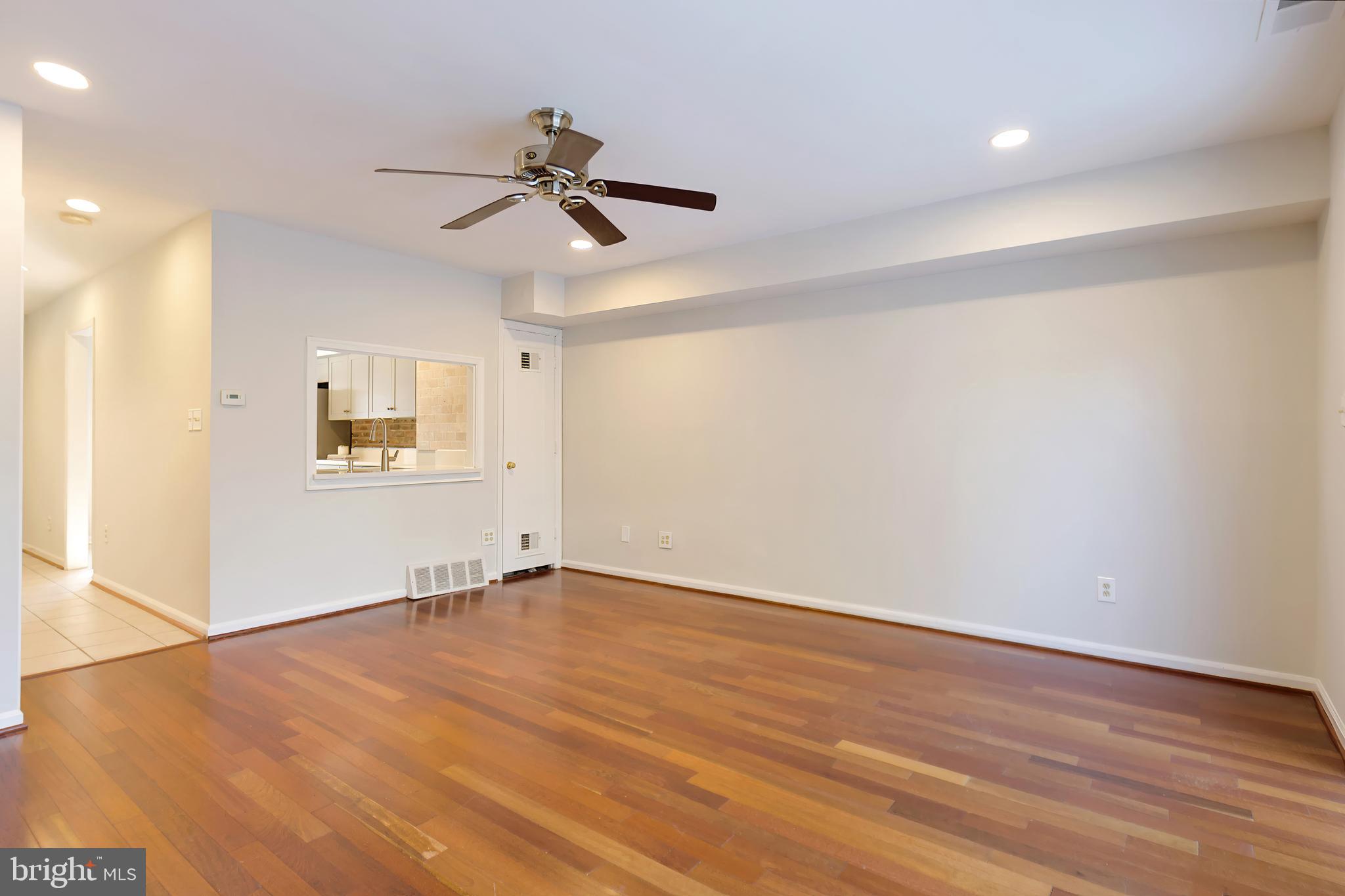 8218 Carrleigh Parkway, Unit 10 Springfield, VA 22152 - Photo 6 of 26 Living Room