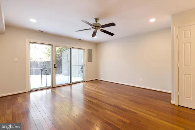 $415,000 | 8218 Carrleigh Parkway, Unit 10, Springfield, VA 22152