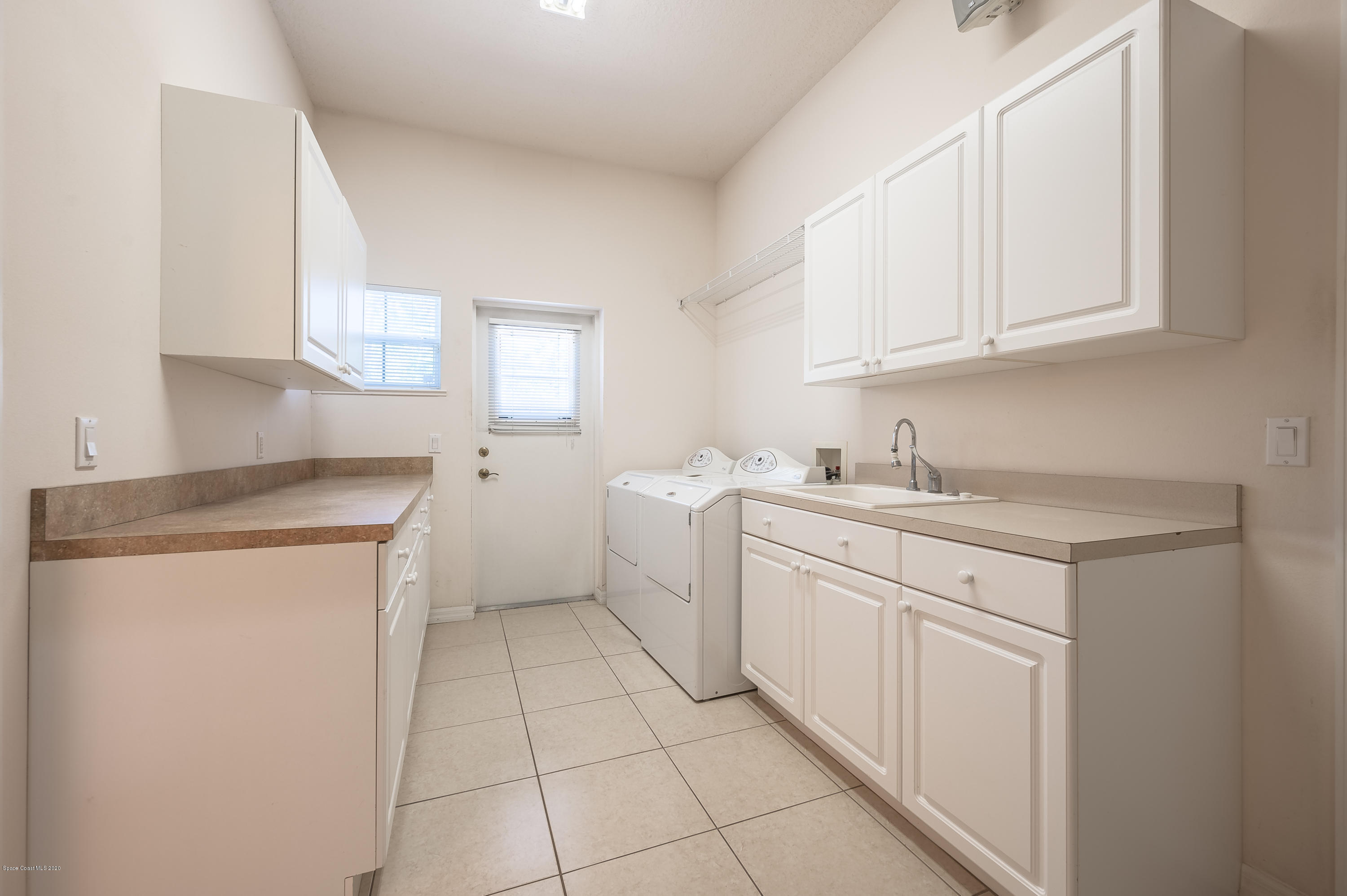 3135 Weber Road Malabar, FL 32950 - Photo 19 of 45 Laundry Room