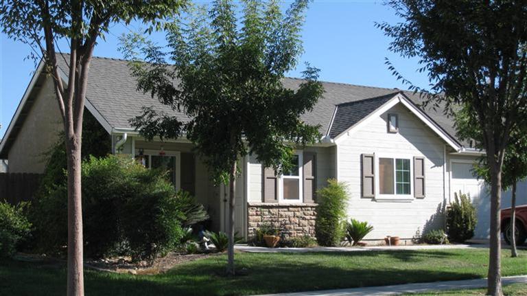 366 East Huntsman Avenue Reedley, CA 93654 - Photo 1 of 1 Gallery Image 1