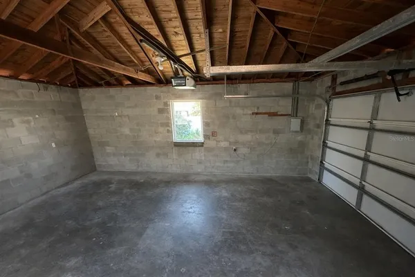 $2,700 | 2812 North Munro Street, Tampa, FL 33602