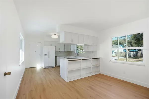 $2,700 | 2812 North Munro Street, Tampa, FL 33602