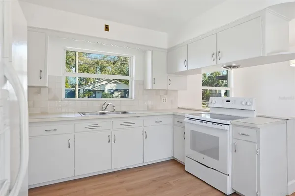 $2,700 | 2812 North Munro Street, Tampa, FL 33602