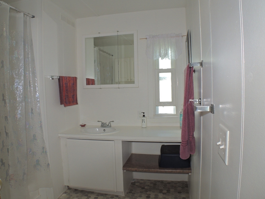 127 Dolittle Lane Wareham, MA 02576 - Photo 17 of 23