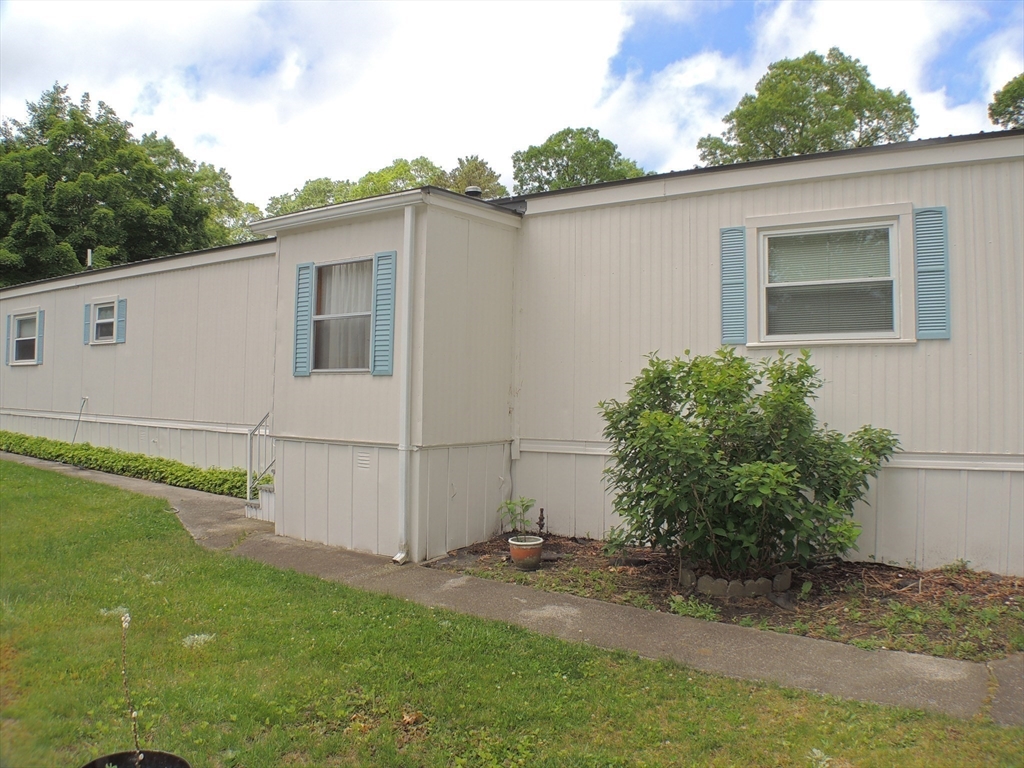 127 Dolittle Lane Wareham, MA 02576 - Photo 22 of 23