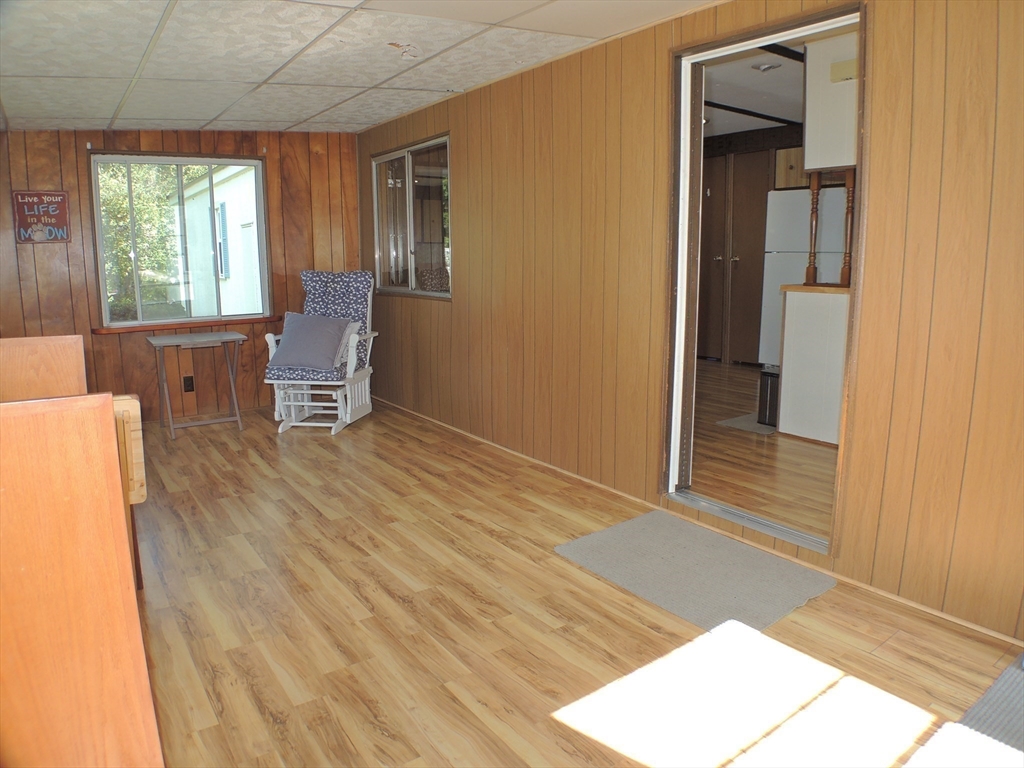 127 Dolittle Lane Wareham, MA 02576 - Photo 6 of 23