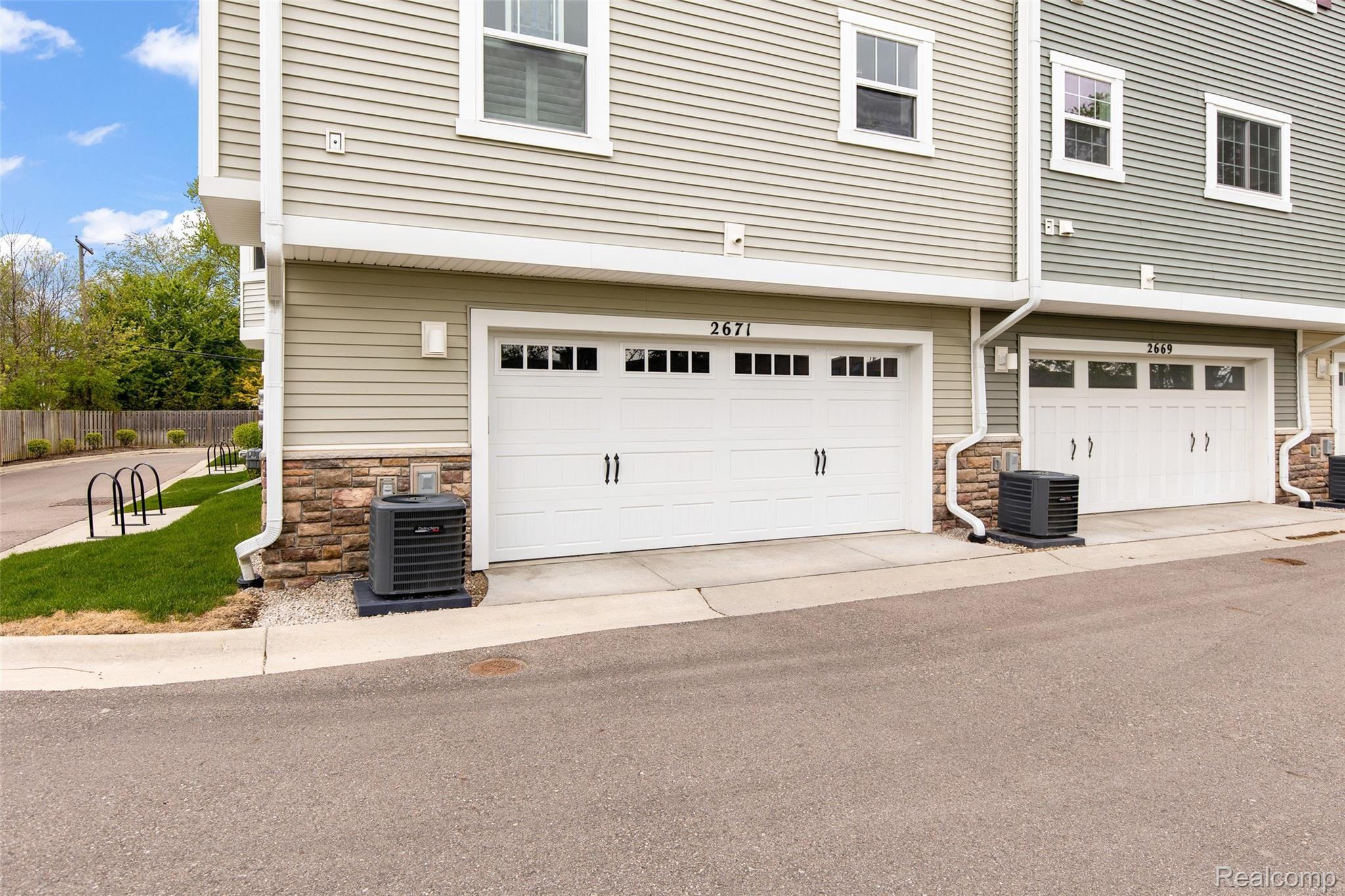 2671 Harvard Road Berkley, MI 48072 - Photo 8 of 42 2671 Harvard Rd-7.jpg