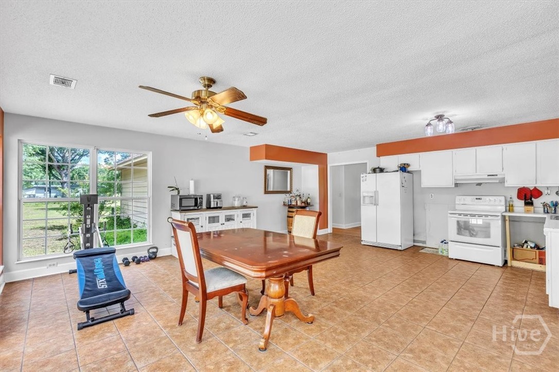 159 Center Drive Rincon, GA 31326 - Photo 8 of 42