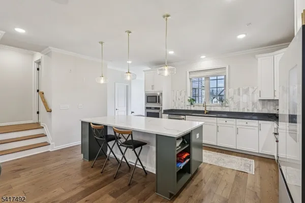 $1,095,000 | 21 Dahlia Drive, Warren, NJ 07059