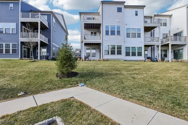 $1,095,000 | 21 Dahlia Drive, Warren, NJ 07059