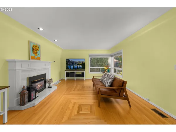 $729,900 | 7275 Southwest Sylvan Court, Portland, OR 97225