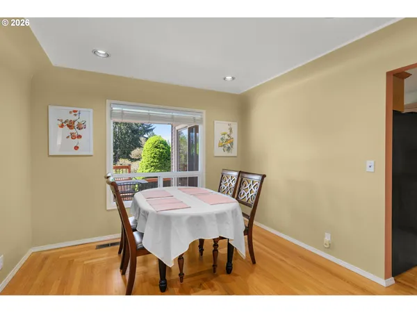 $729,900 | 7275 Southwest Sylvan Court, Portland, OR 97225