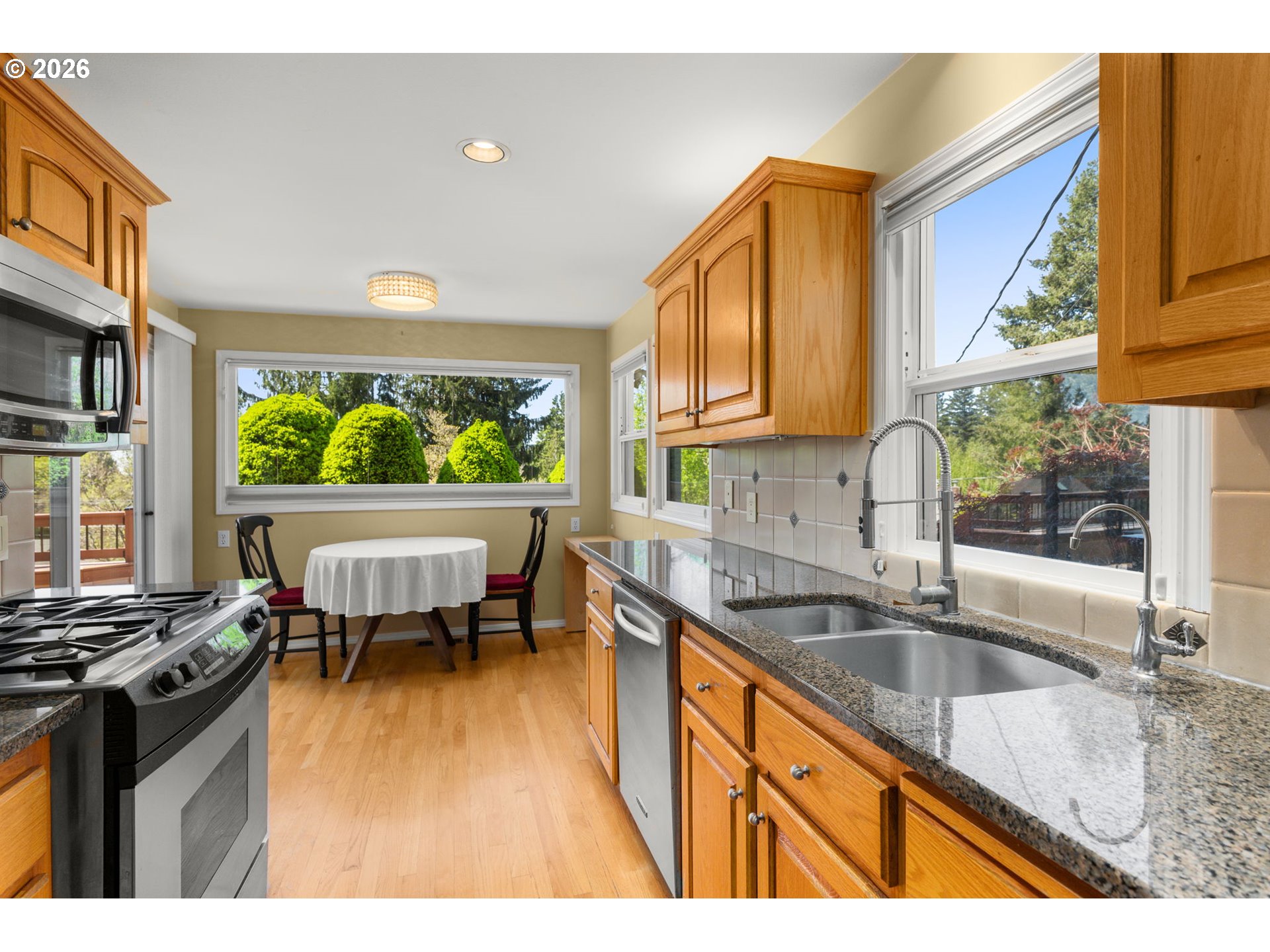7275 Southwest Sylvan Court Portland, OR 97225 - Photo 9 of 34