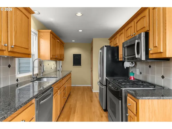 $729,900 | 7275 Southwest Sylvan Court, Portland, OR 97225