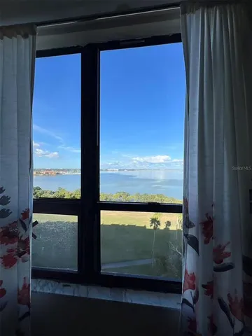 $2,000 | 2618 Cove Cay Drive, Unit 909, Clearwater, FL 33760