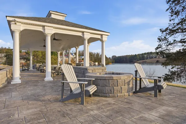 $1,399,000 | 6671 Tanager Lane, Dublin, VA 24084