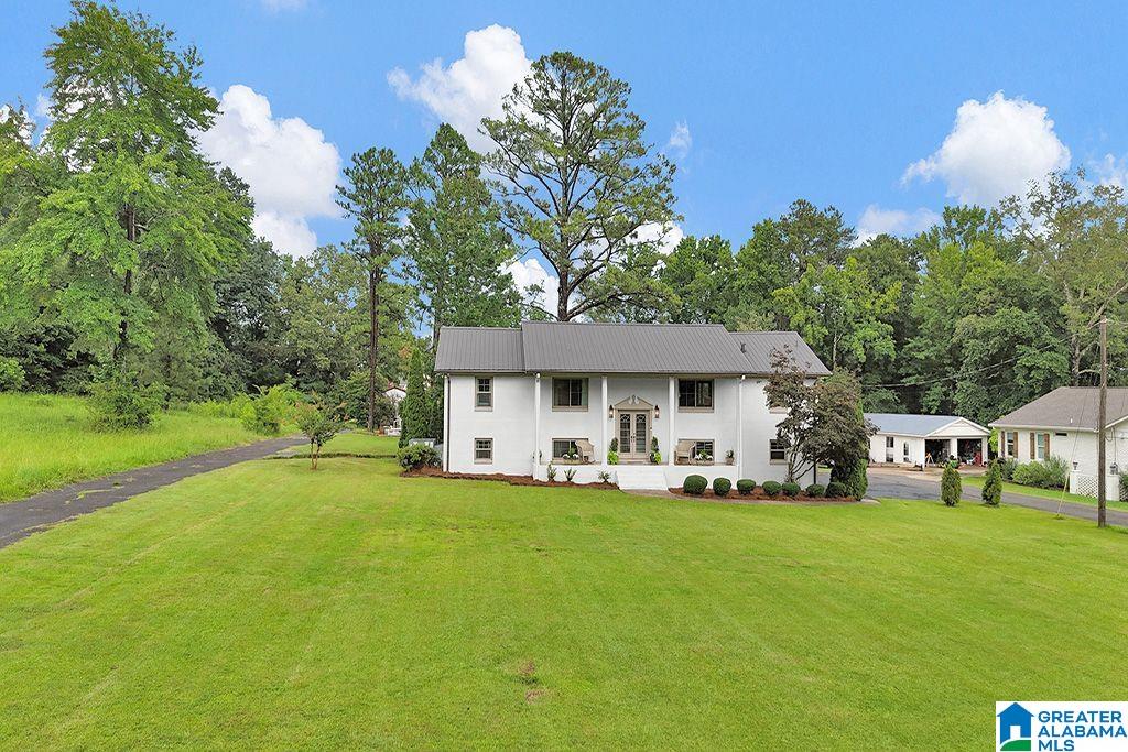 1657 Shannon Road Bessemer, AL 35022 - Photo 4 of 65 Gallery Image 4