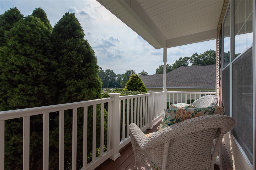 10 Intervale Road Smithfield, RI 02917 - Photo 8 of 31 Gallery Image 8