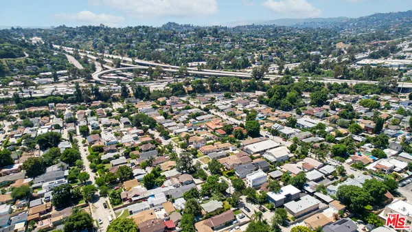 $3,100 | 2917 North Coolidge Avenue, Unit 3, Los Angeles, CA 90039