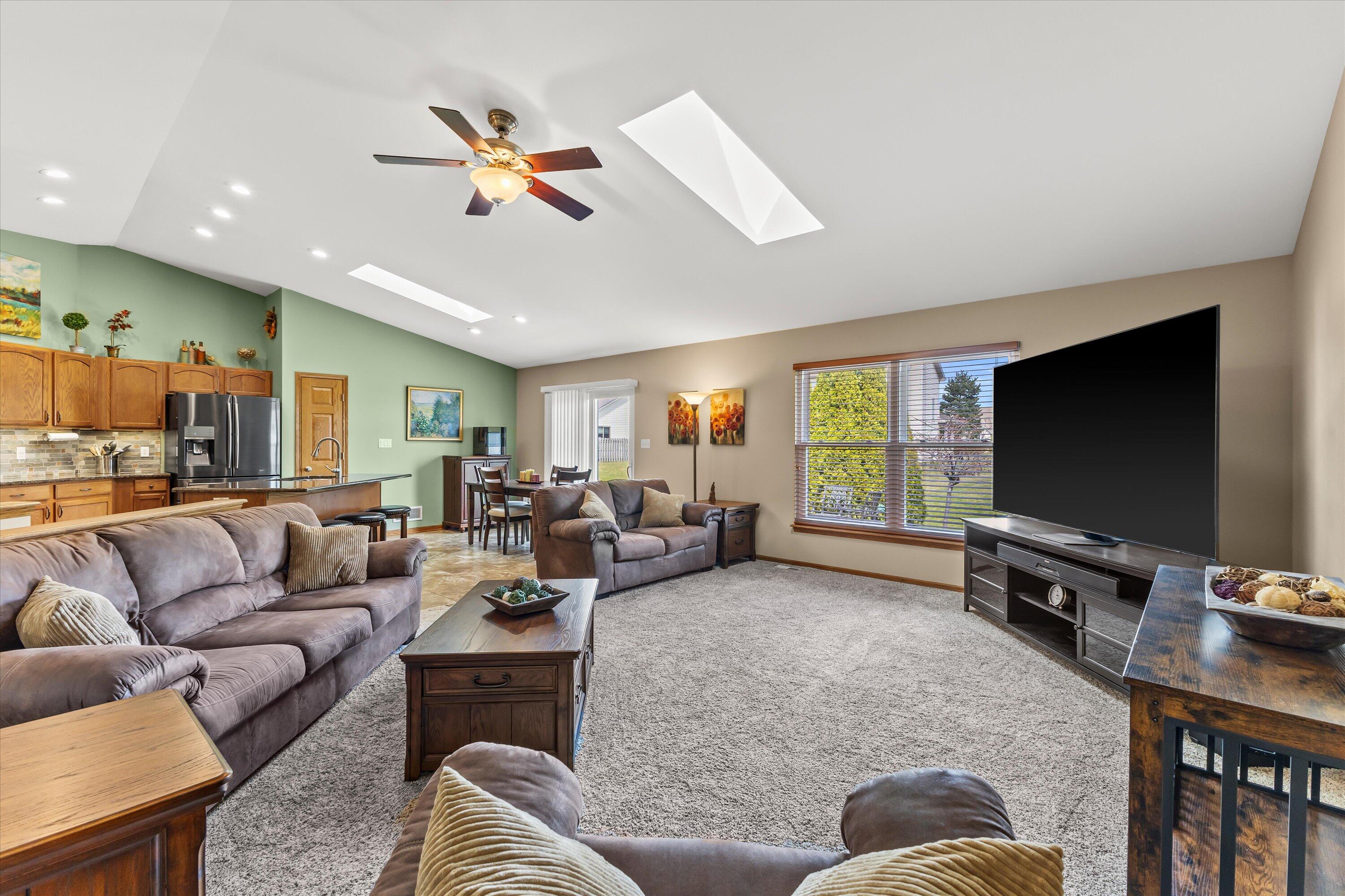 8316 Ivanhoe Place Sturtevant, WI 53177 - Photo 5 of 41 Great Room