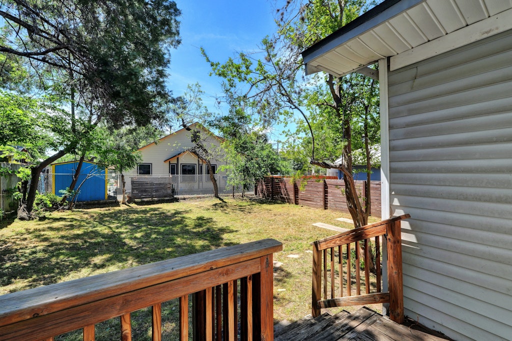 1205 East 12th Street Austin, TX 78702 - Photo 12 of 15 a house view with a garden space