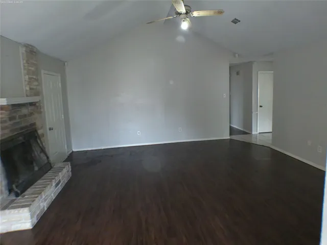 $1,800 | 7322 West Fuqua Street, Houston, TX 77489