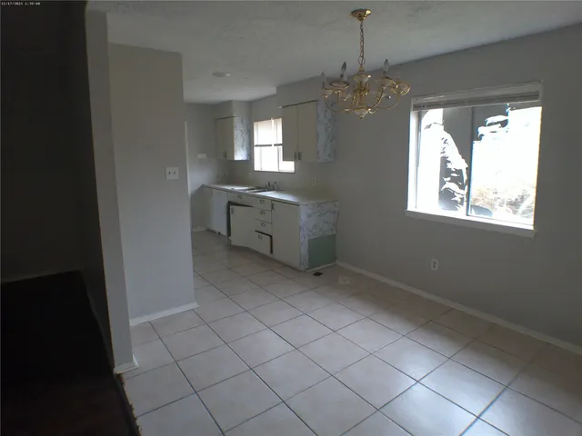 $1,800 | 7322 West Fuqua Street, Houston, TX 77489