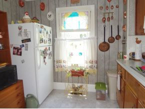 4445 Island Road Bristol, TN 37620 - Photo 14 of 22 country kitchen