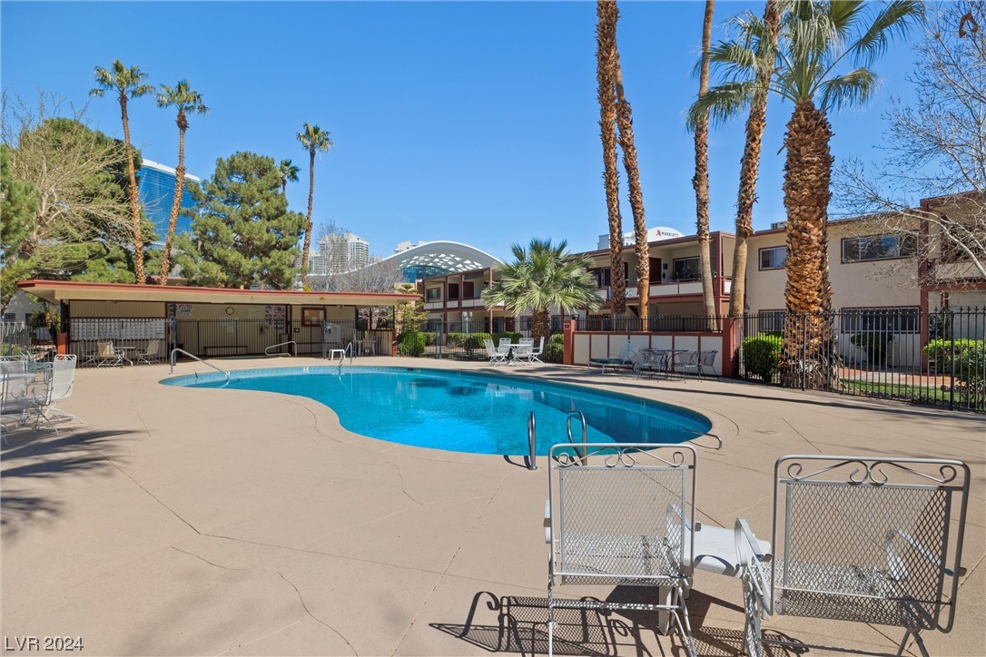 350 East Desert Inn Road, Unit B101 Las Vegas, NV 89109 - Photo 3 of 24 Gallery Image 3