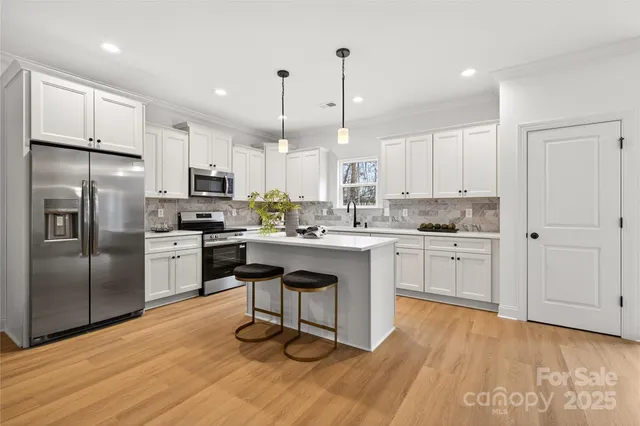 $589,000 | 7755 Deer Track Drive, Denver, NC 28037