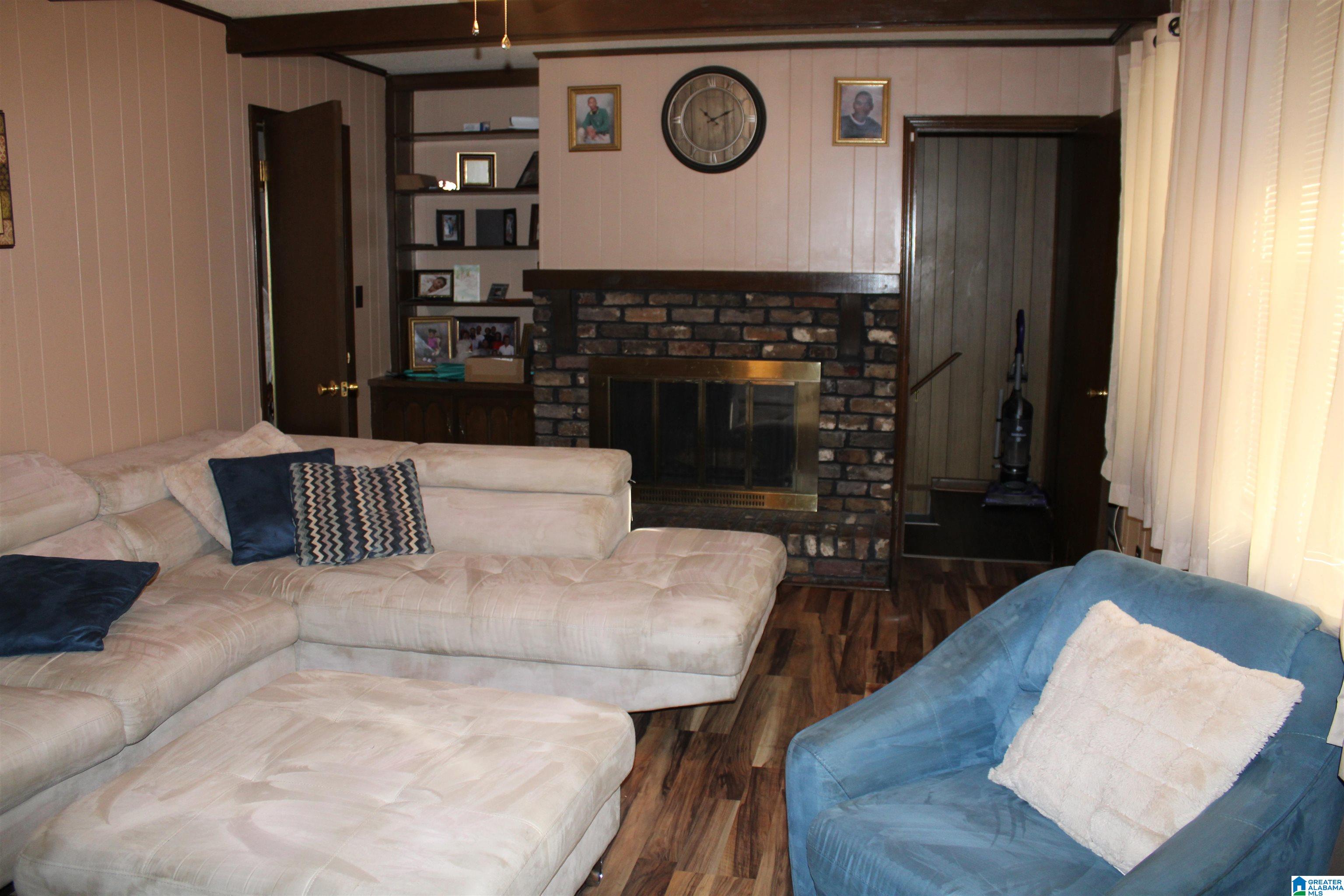 998 Ridgewood Circle Birmingham, AL 35235 - Photo 5 of 8
