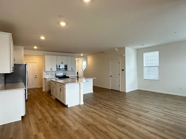 $3,500 | 5955 Hawkweed Drive, Naperville, IL 60564