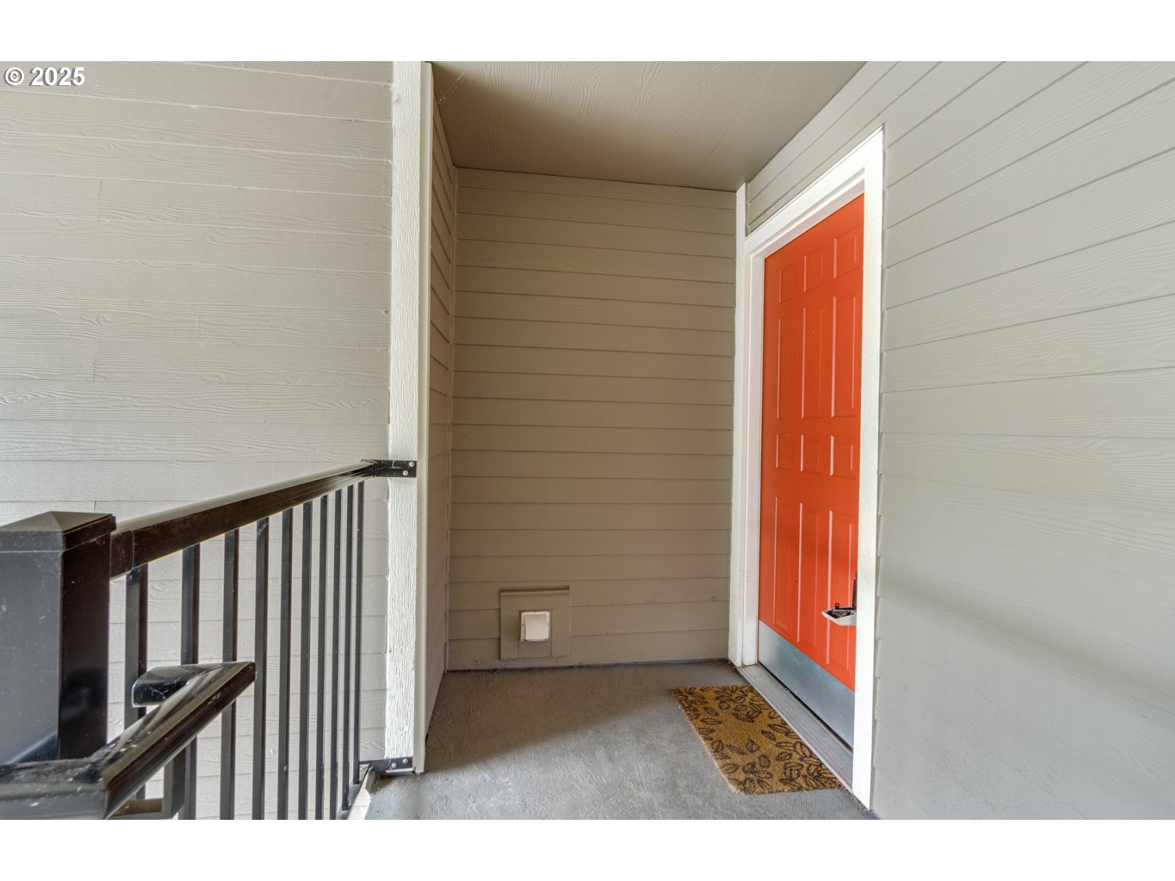 86 Kingsgate Road, Unit 22 Lake Oswego, OR 97035 - Photo 8 of 40 Gallery Image 8