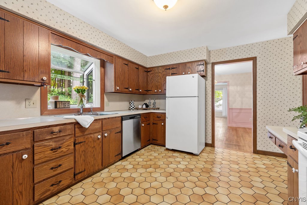 316 Broadview Drive Syracuse, NY 13215 - Photo 14 of 50