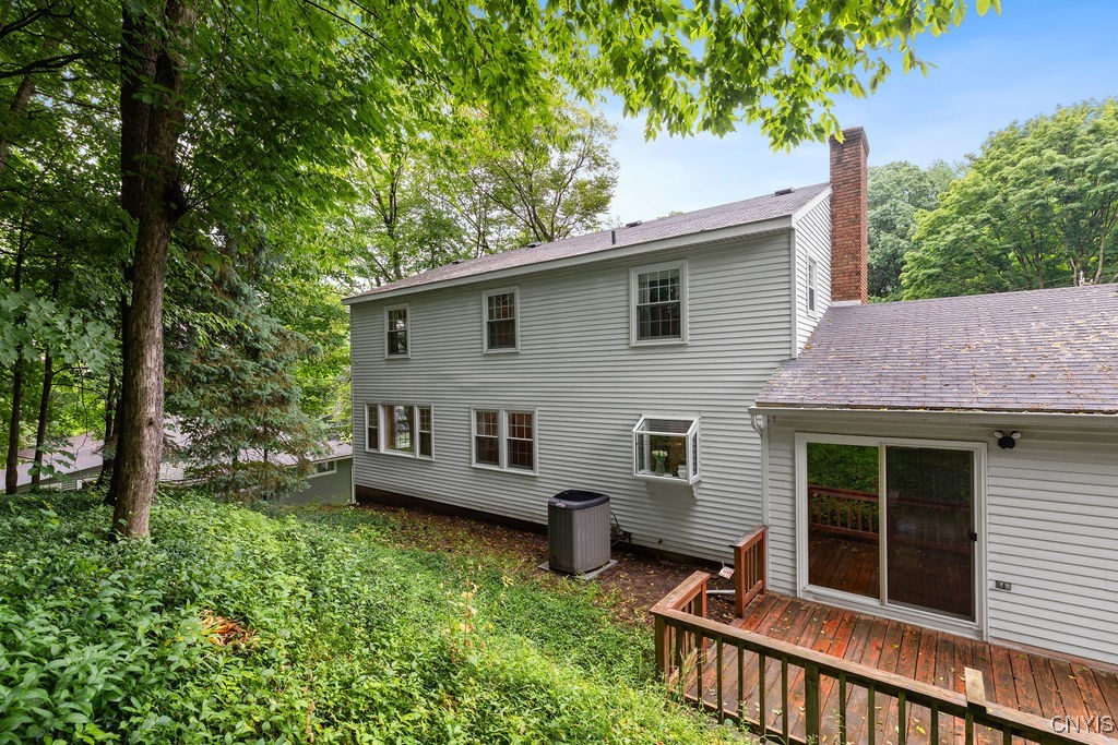 316 Broadview Drive Syracuse, NY 13215 - Photo 5 of 50 Back deck off of the family room