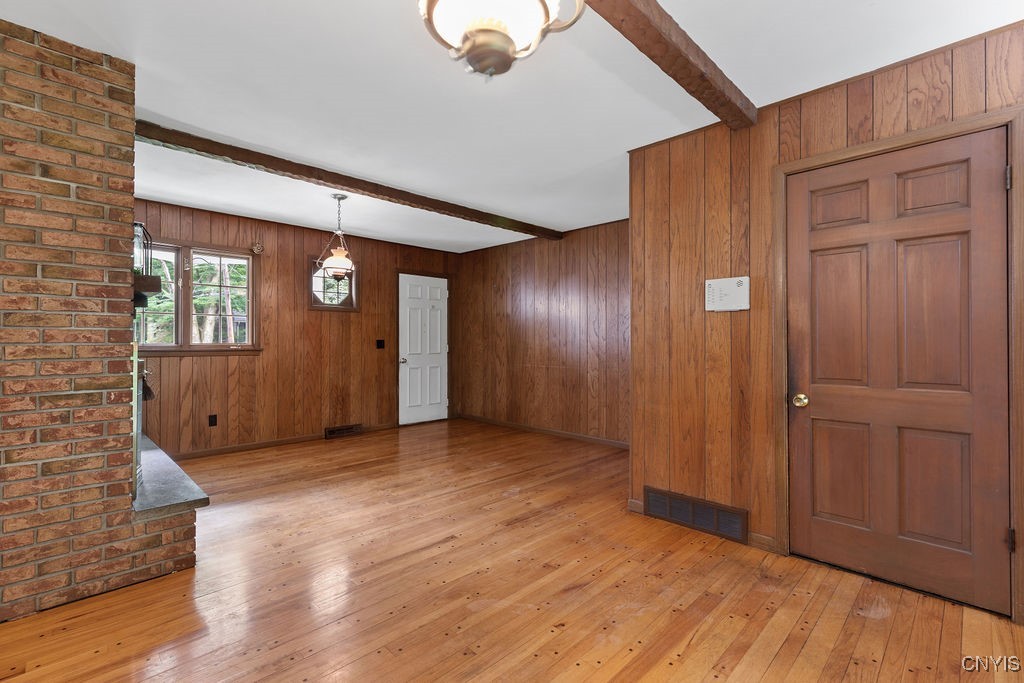 316 Broadview Drive Syracuse, NY 13215 - Photo 10 of 50