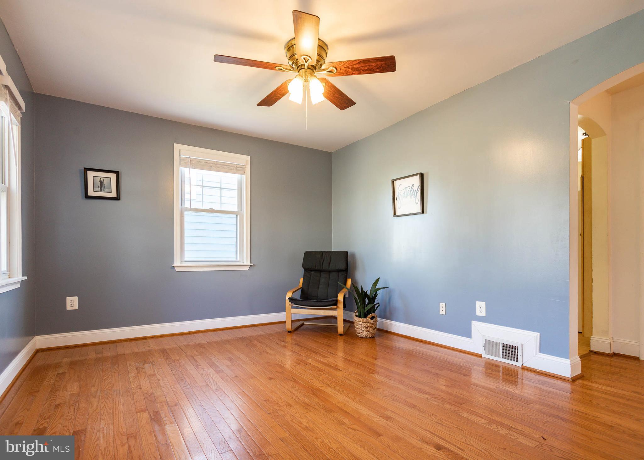 1245 Elm Road Baltimore, MD 21227 - Photo 2 of 24