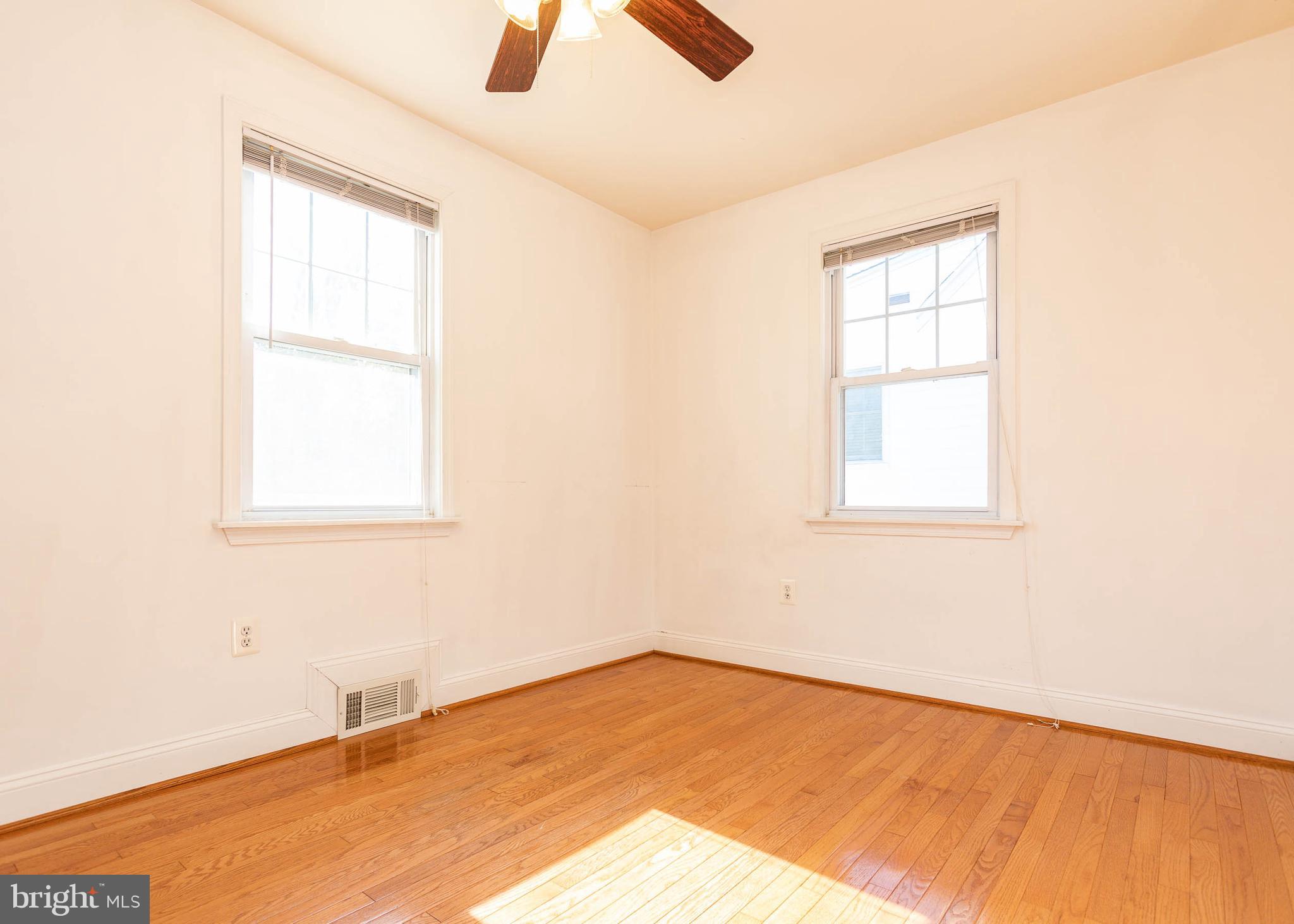 1245 Elm Road Baltimore, MD 21227 - Photo 13 of 24