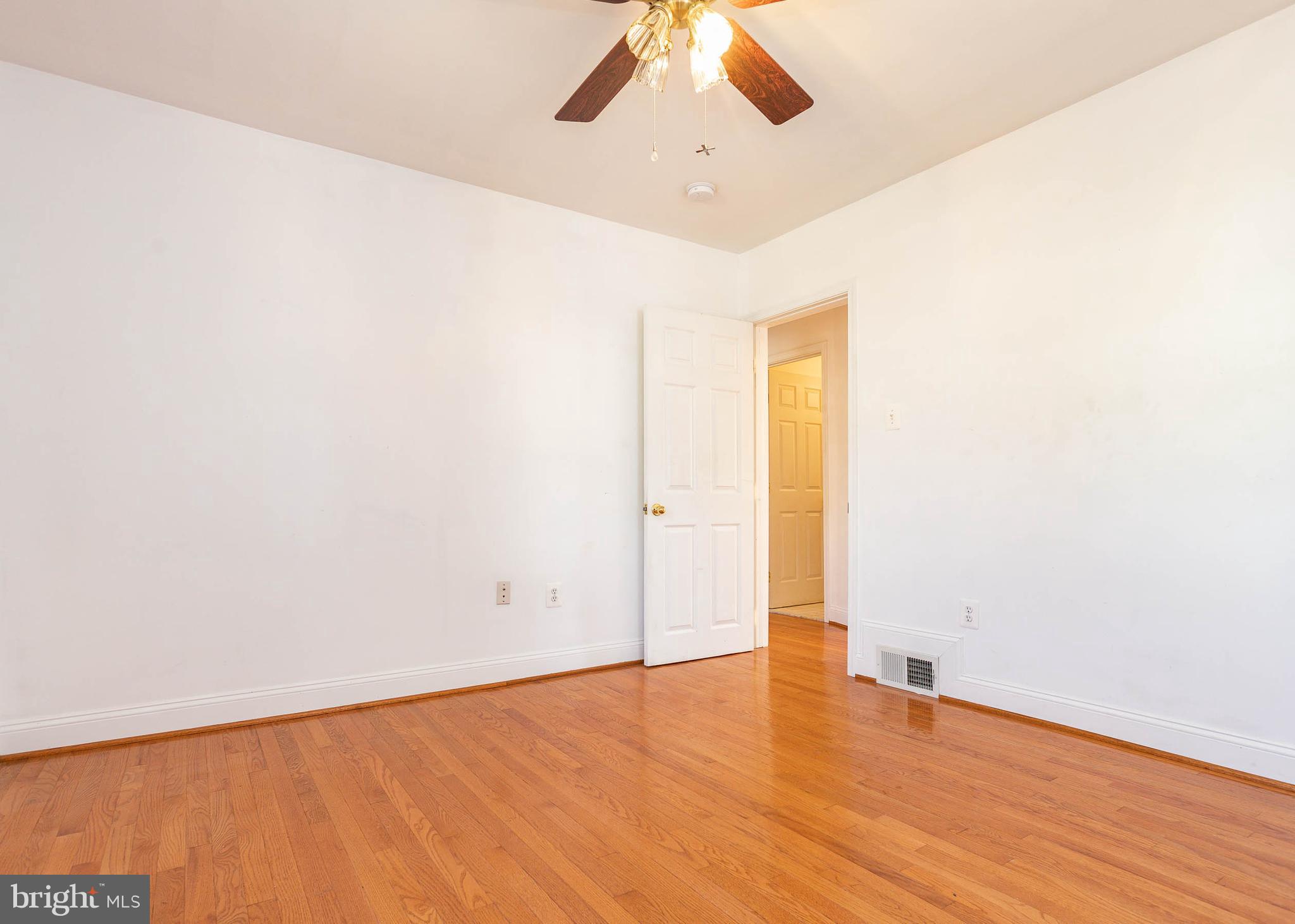 1245 Elm Road Baltimore, MD 21227 - Photo 22 of 24