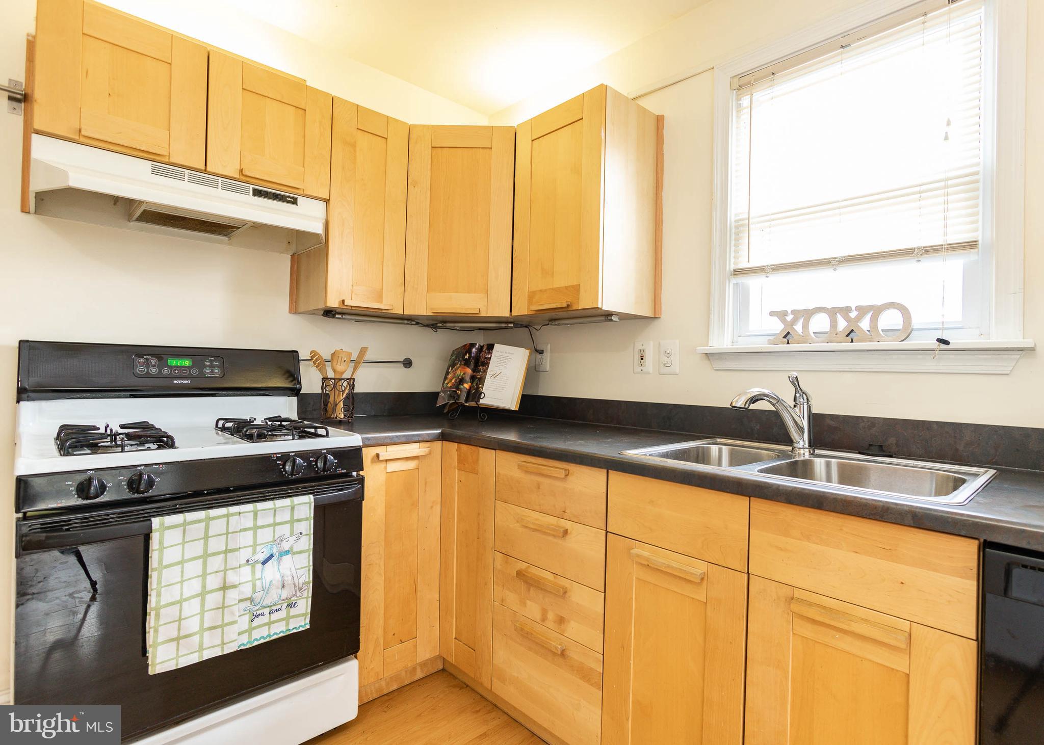 1245 Elm Road Baltimore, MD 21227 - Photo 7 of 24