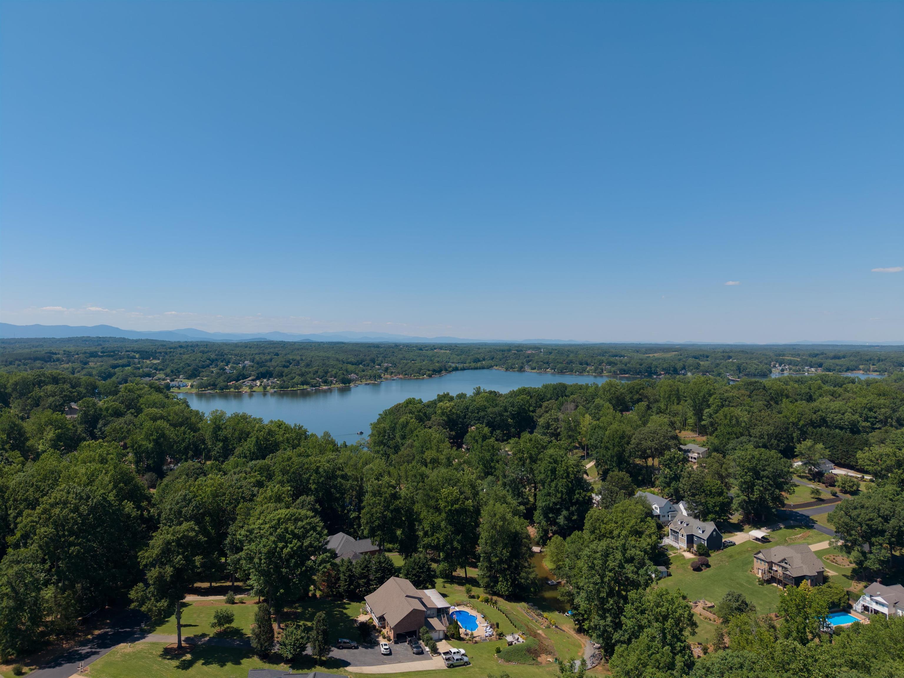 102 Point Bluff Court Inman, SC 29349 - Photo 9 of 50