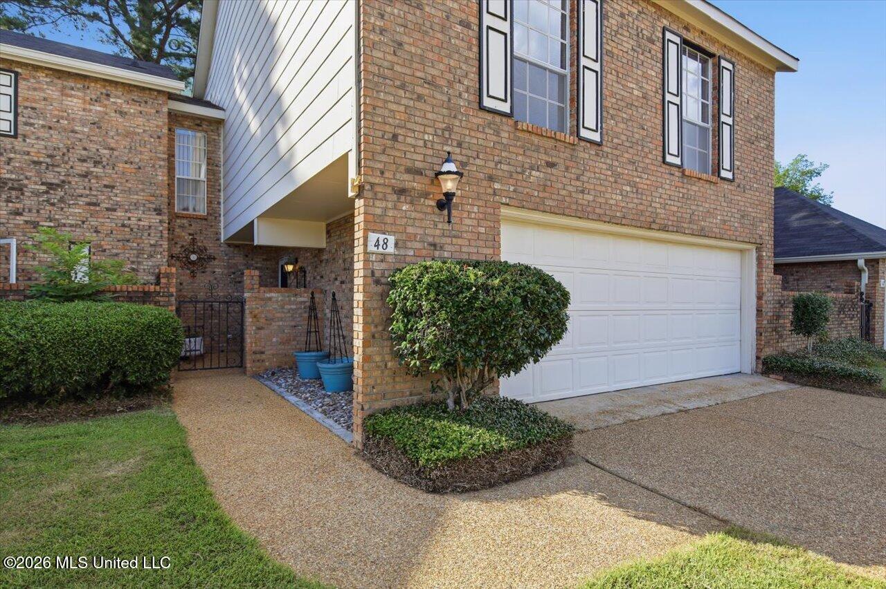 48 Roundtree Circle Brandon, MS 39042 - Photo 3 of 42 04-48 Roundtree Circle _ Hometoursms.com
