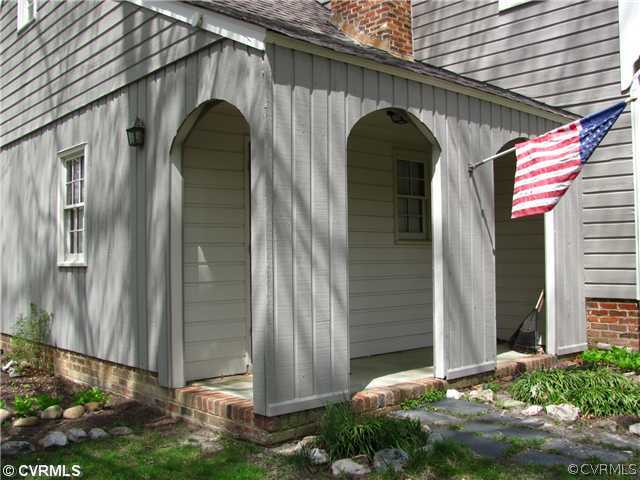 116 Midfield Road North Chesterfield, VA 23236 - Photo 7 of 19 Exterior Front - side porch entrance