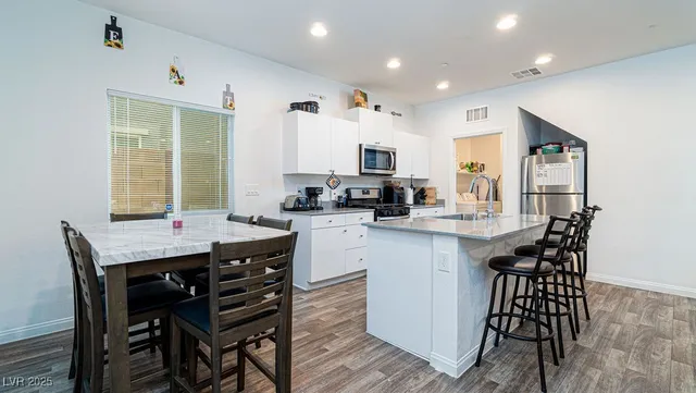 $388,900 | 6471 Cinnamon Hazlenut Street, North Las Vegas, NV 89084