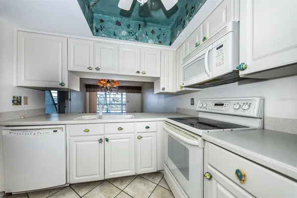 $185,000 | 9860 62nd Avenue North, Unit 1025, St. Petersburg, FL 33708