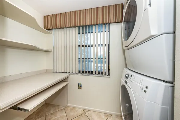 $185,000 | 9860 62nd Avenue North, Unit 1025, St. Petersburg, FL 33708
